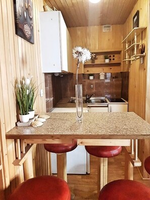 Private kitchen - Bright Apartment at Tartini Square (Piran - Pirano)