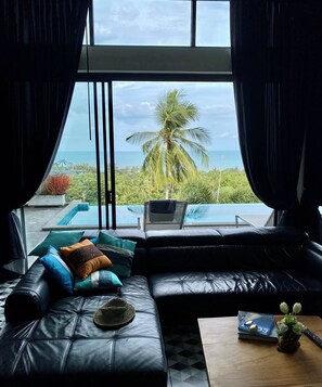 Smart TV, Netflix, books, streaming services - Ko Samui Sea View Pool villa Philippa, with car, just 400m to the Beach  (Ko Samui)