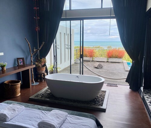 Ko Samui Sea View Pool villa Philippa, with car, just 400m to the Beach 