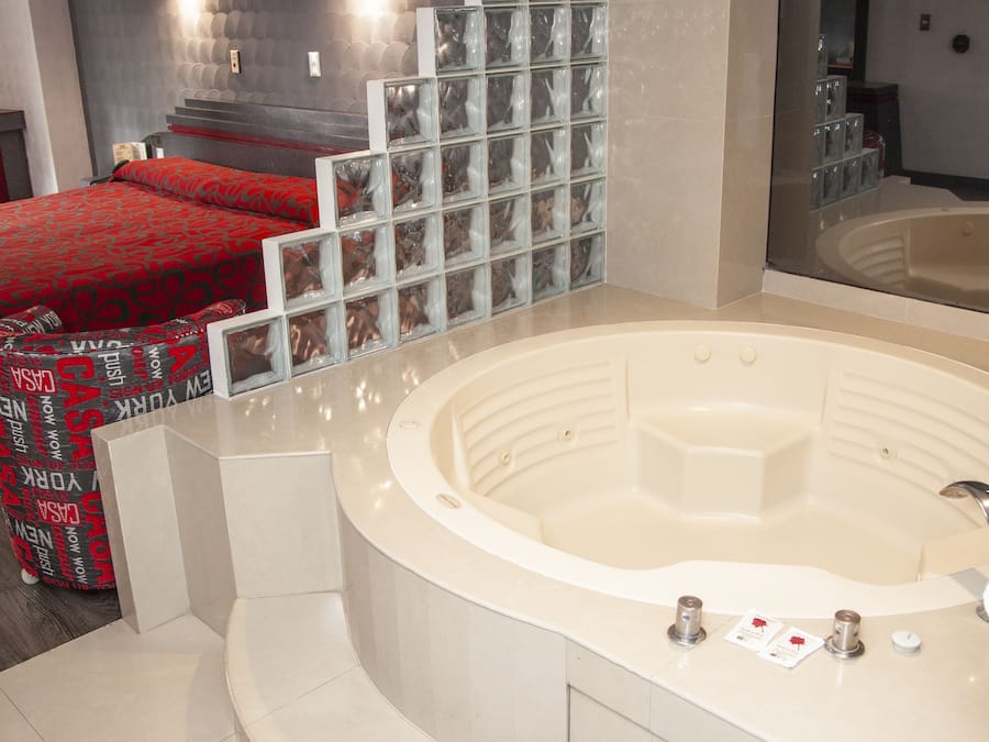 Deluxe kamer, 1 kingsize bed, niet-roken | Verduisterende gordijnen, een strijkplank/strijkijzer, gratis wifi