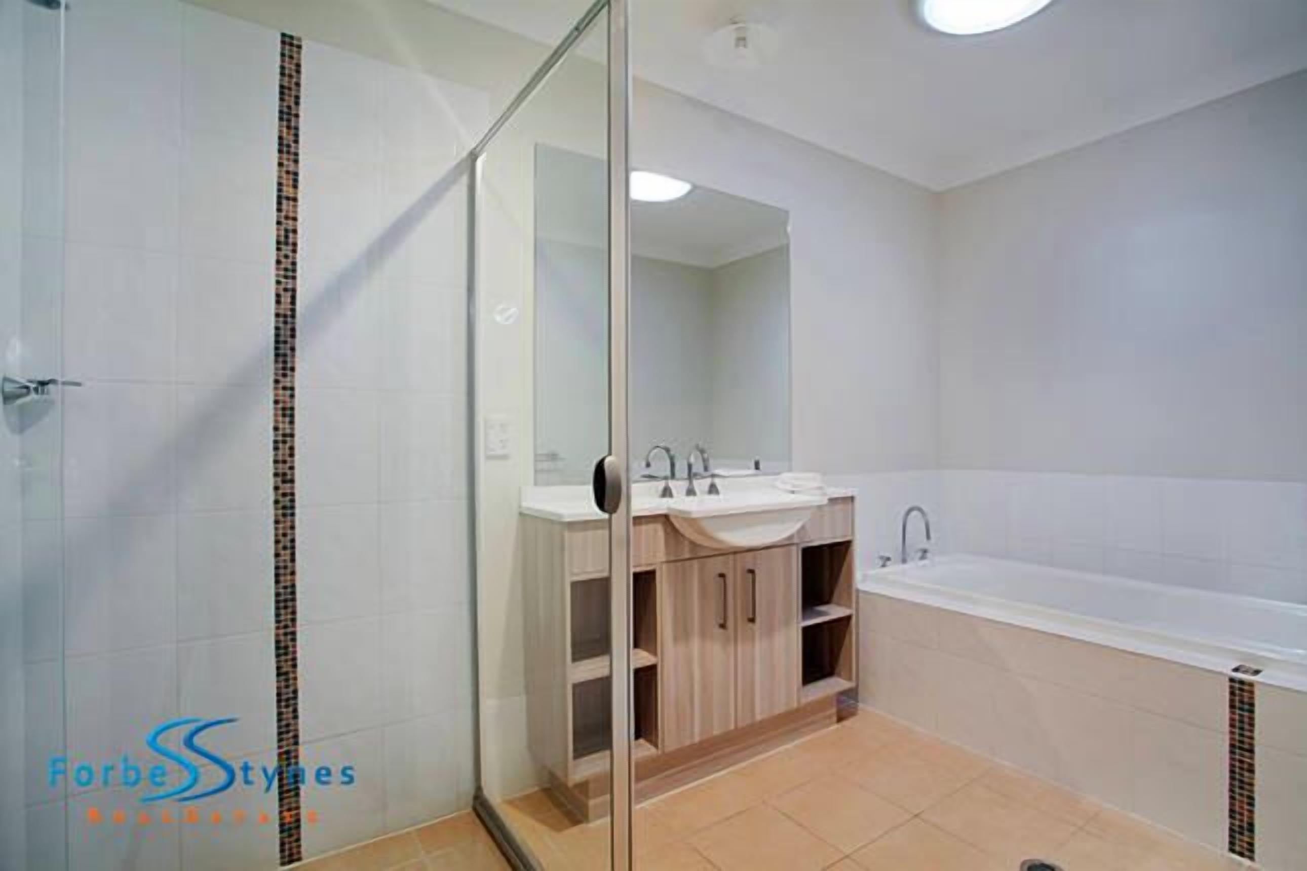 Jindabyne Executive. — image 16