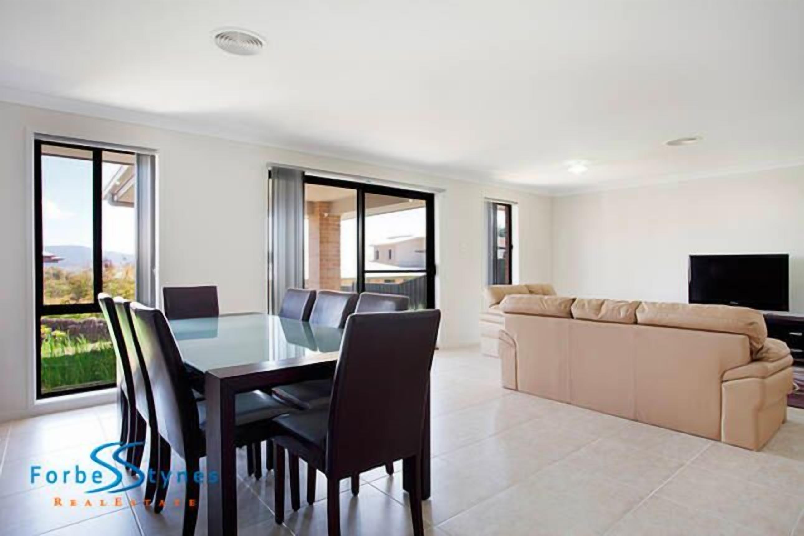 Jindabyne Executive. — image 3