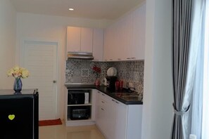 Kühlschrank, Mikrowelle, Toaster