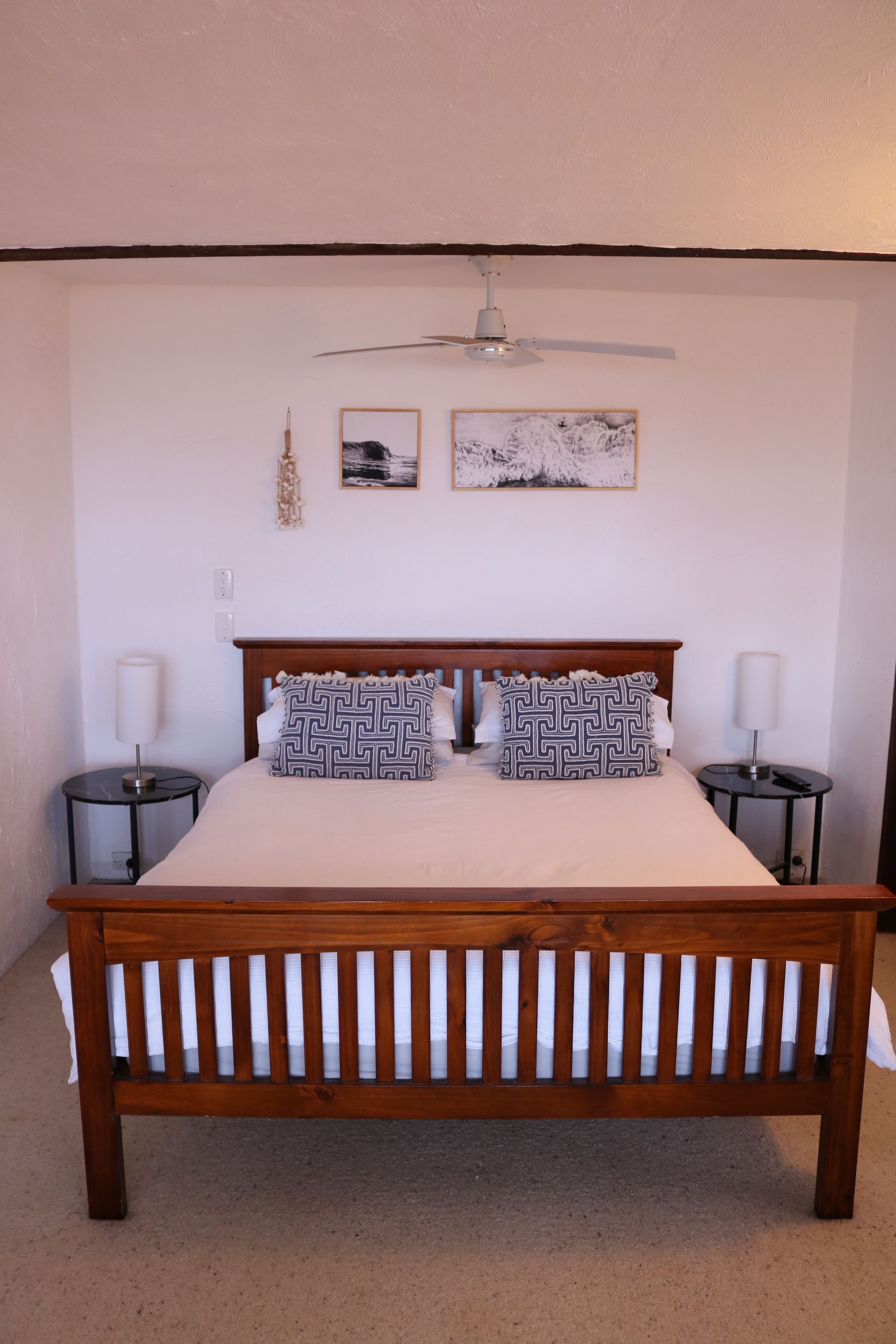 Tall Pines Beach House at Dutton Bay. Absolute beachfront, Fabulous reviews!