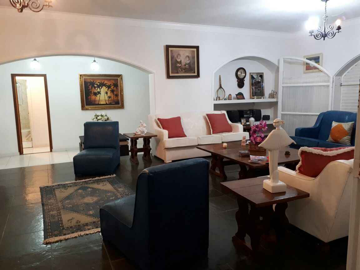  Spectacular Lodge / Hill Top / Club Structure- great cleaning / maintenance