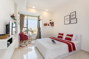 In-room safe, iron/ironing board, WiFi, bed sheets