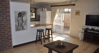 Cherrywood Lodge apartment 1