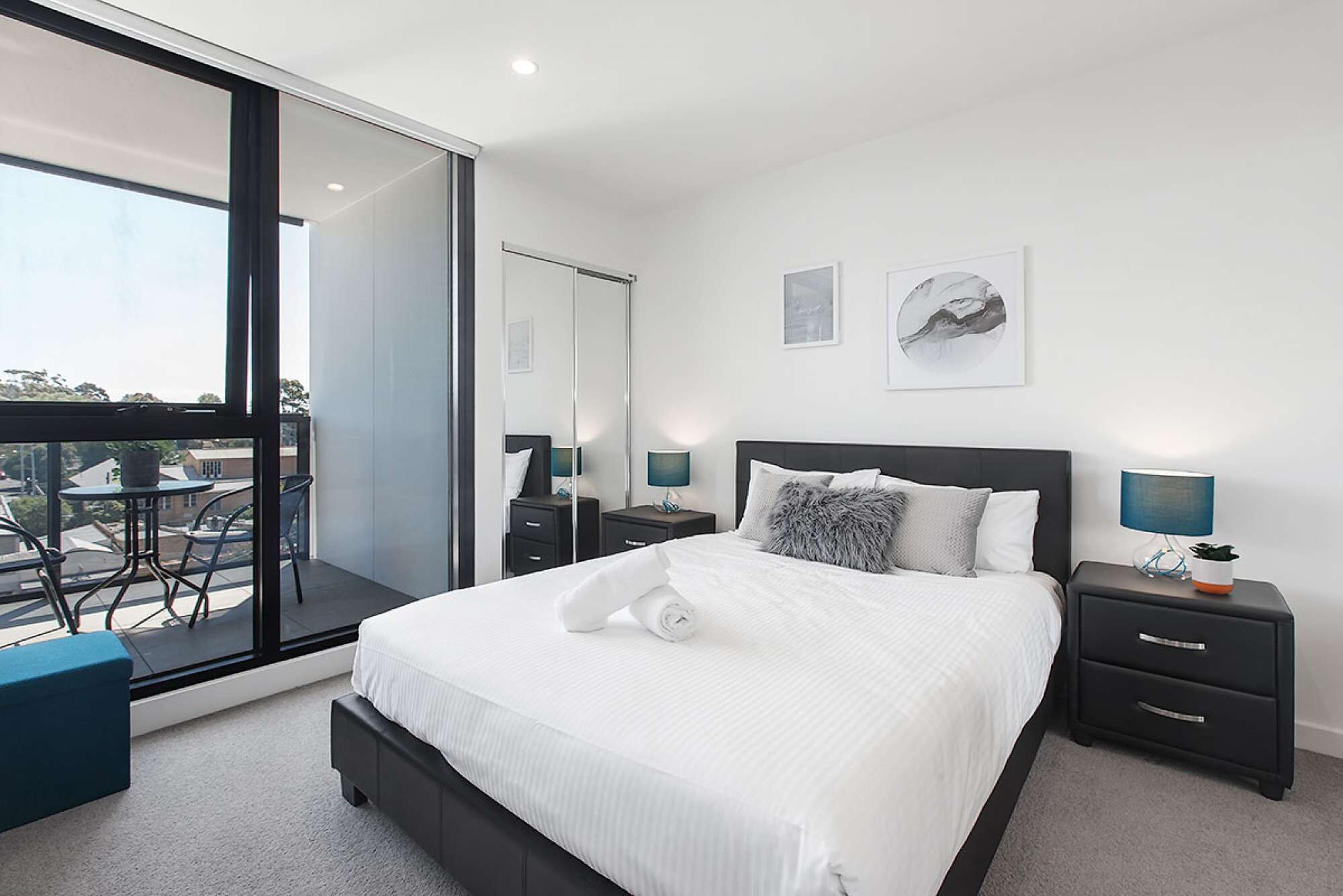 Ilixir Apartments by Ready Set Host — image 4