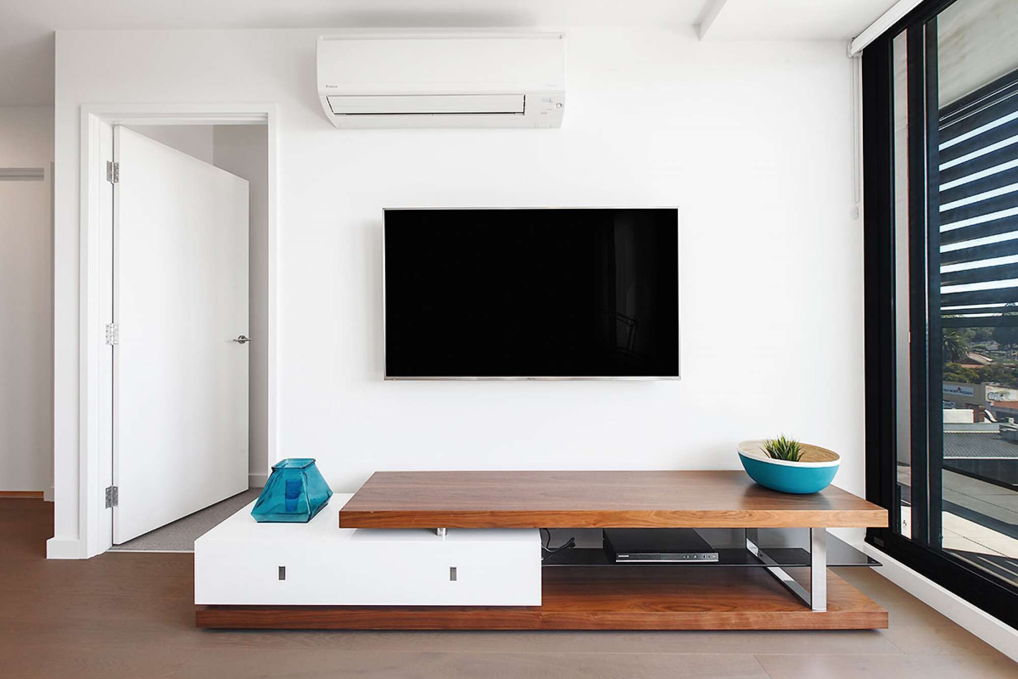 Ilixir Apartments by Ready Set Host — image 16