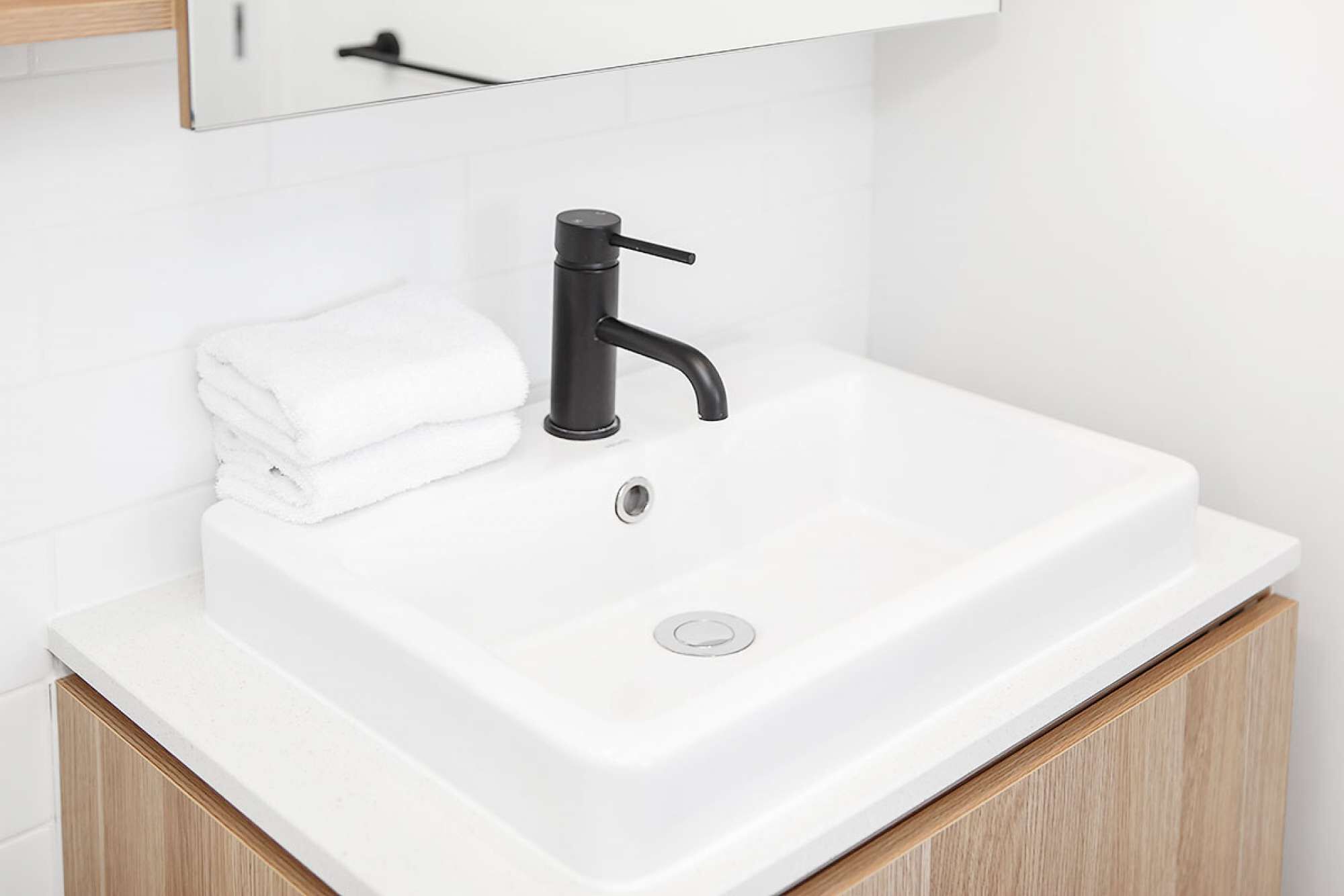 Ilixir Apartments by Ready Set Host — image 13