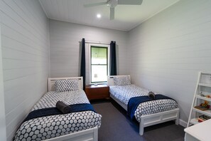 4 quartos