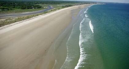 Located Steps From Perkins Cove, Enjoy Shopping, Dining, & Beach--Full A/C!