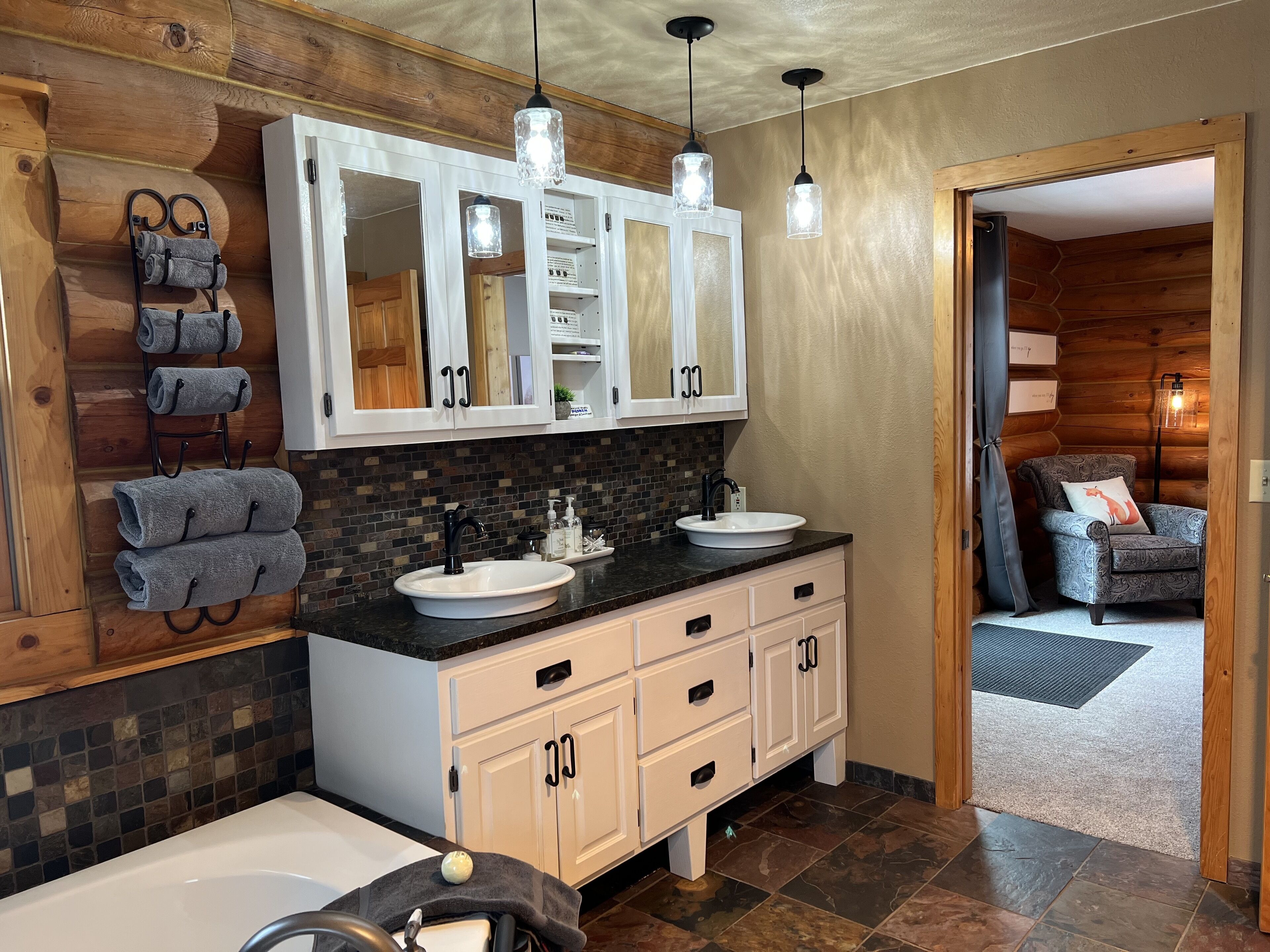 DANCING PINES SUITE near SJU, CSB & Wobegon Trail