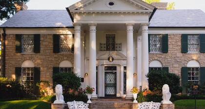 Kävelymatkan päässä Midtownin parhaista!