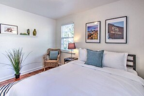 1 bedroom, desk, iron/ironing board, WiFi