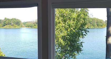 Adorable Silver Lake Cottage in Traverse City!