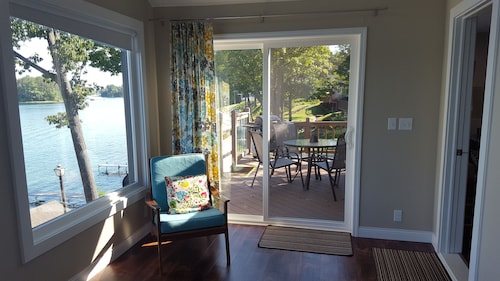 Adorable Silver Lake Cottage in Traverse City!