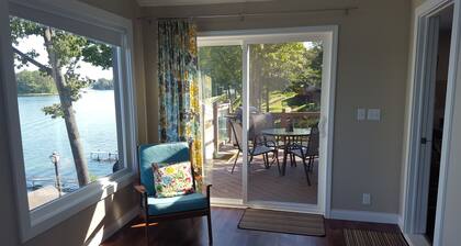 Adorable Silver Lake Cottage in Traverse City!