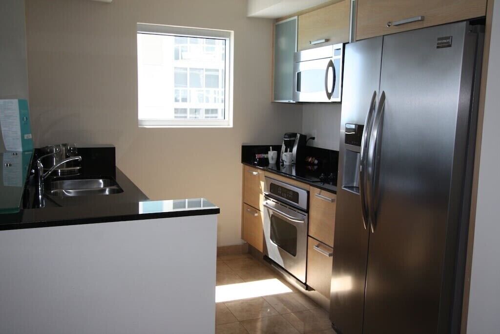 MARENAS RESORT 2BD/3BTH SUNNY ISLES BEACH FLORIDA WITH CITY AND OCEAN VIEW