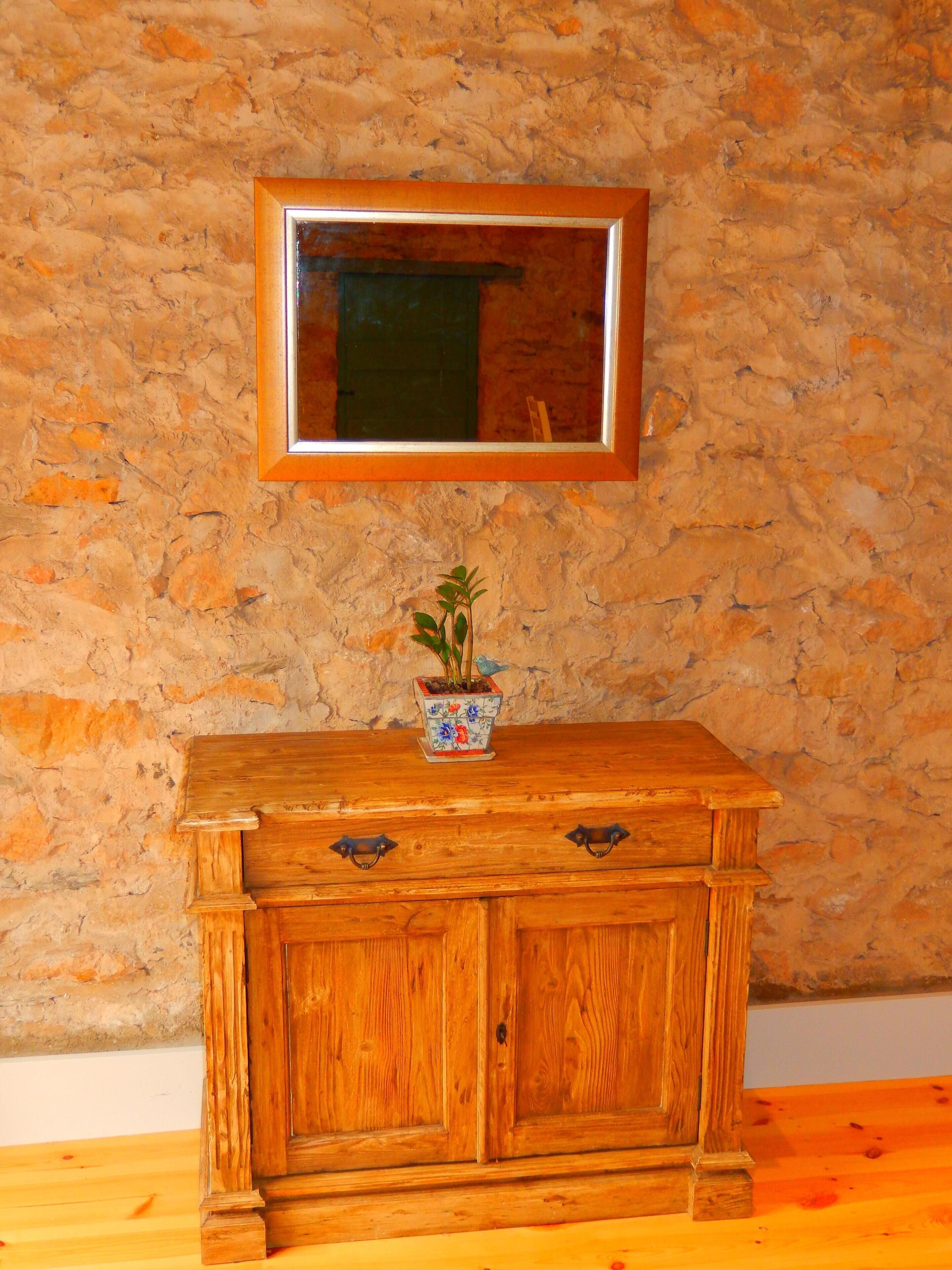 Morialta Barns - The Loft - Unique Heritage Accommodation