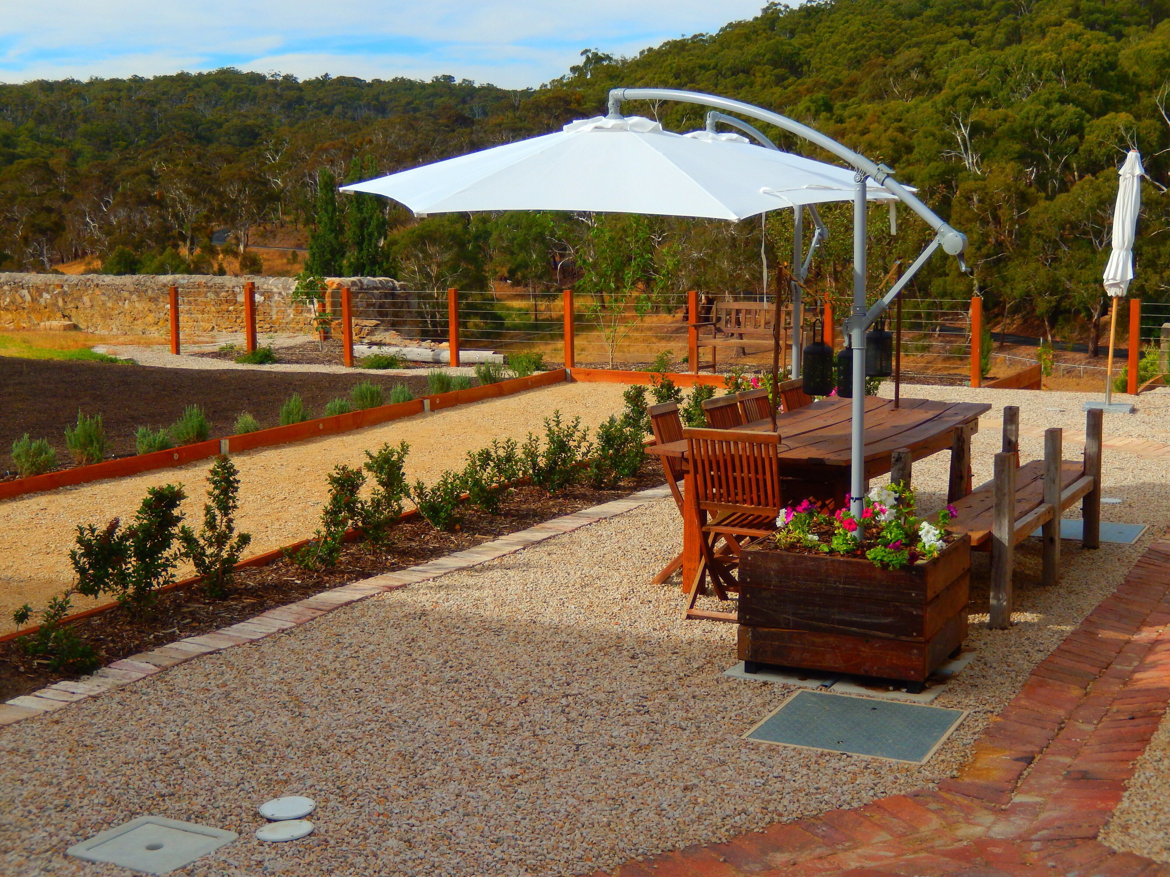 Morialta Barns - The Loft - Unique Heritage Accommodation — image 18