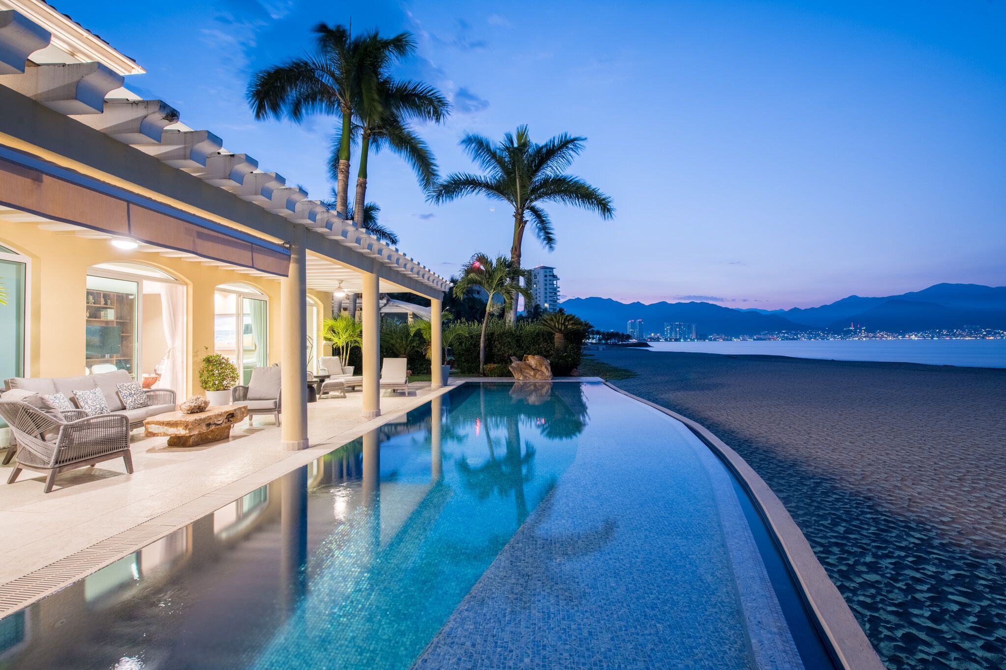 Piscine extérieure, piscine chauffée