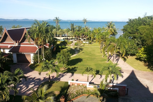 Lavender 4 bedroom ocean view villa