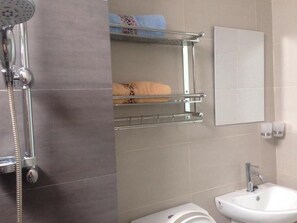 Haartrockner, Seife, Shampoo