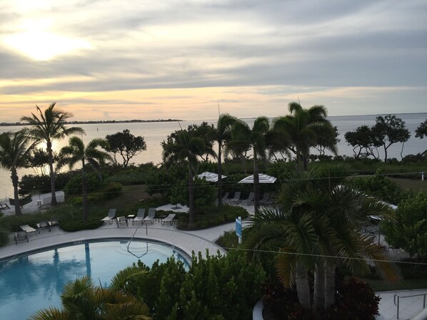 Piscine extérieure, piscine chauffée