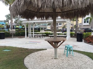 Outdoor dining - New Luxury 3/3 Margaritaville Resort (Bradenton)
