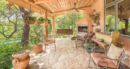 Ylellinen romanttinen olkeapaali Koti: Lakefront, kylpytynnyri, jooga