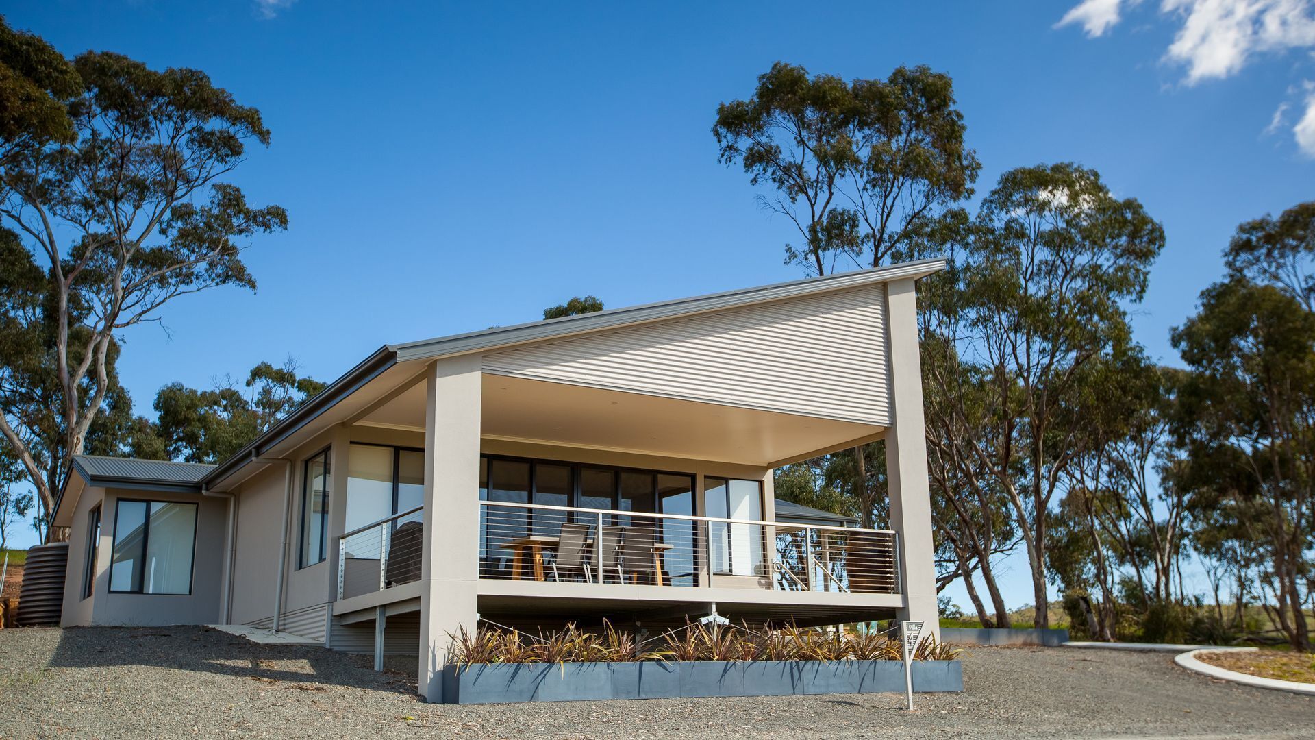Neagles Retreat Villas 1-2 bedrooms — image 3