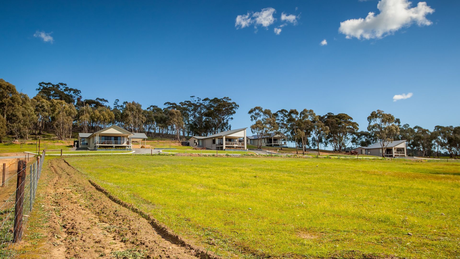 Neagles Retreat Villas 1-2 bedrooms — image 18