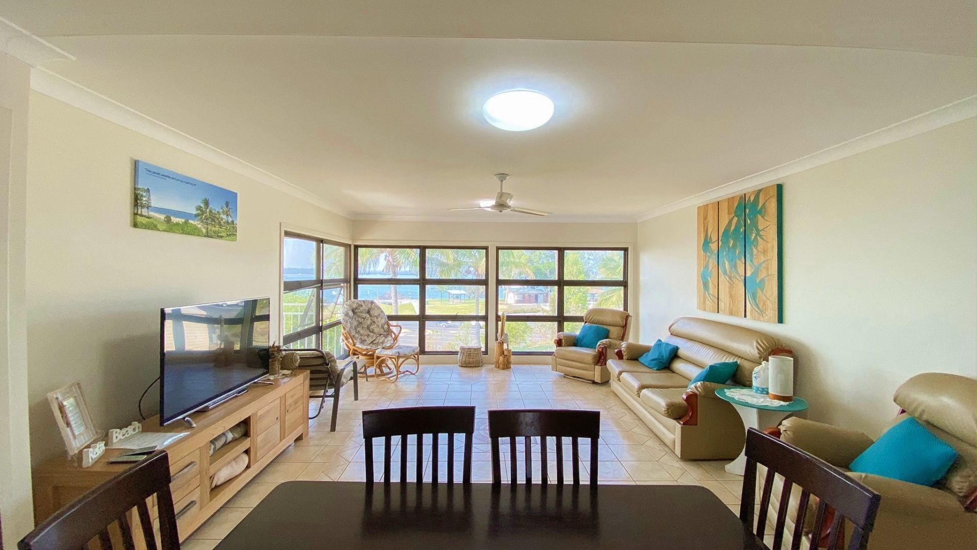 Utopia - Burrum Heads- Riverfront - 5BR- Aircon- Pets Welcome