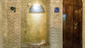 Combined shower/tub, hair dryer, towels, soap