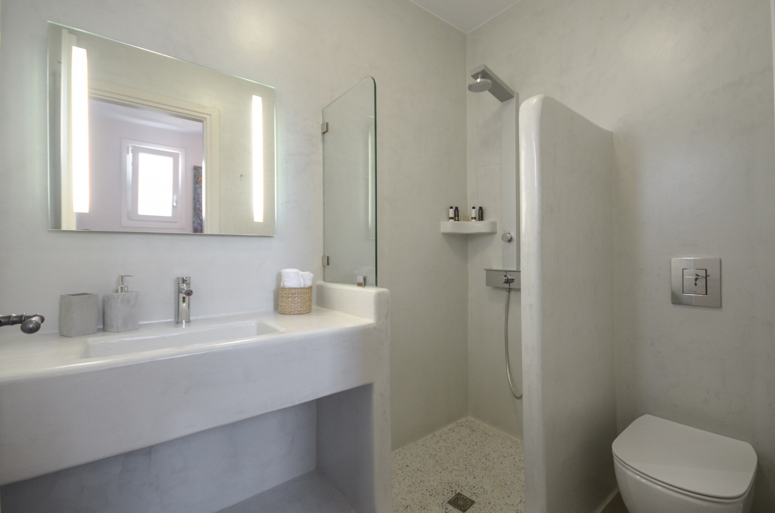 Seaside Naxos • 2 Villas • Private Pool • 8 BDR / 7 BATH • Sleeps 20 @ Plaka