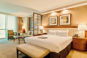 1 Schlafzimmer, Zimmersafe, Schreibtisch, Bügeleisen/Bügelbrett