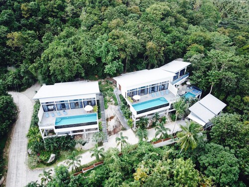 Ko Samui Sea View Pool villa Paris, with car, just 400m to the Beach 