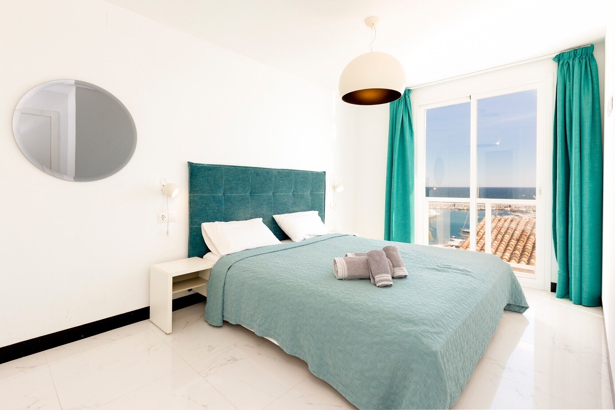 Puerto Banus Marina Apartment with Sea Views