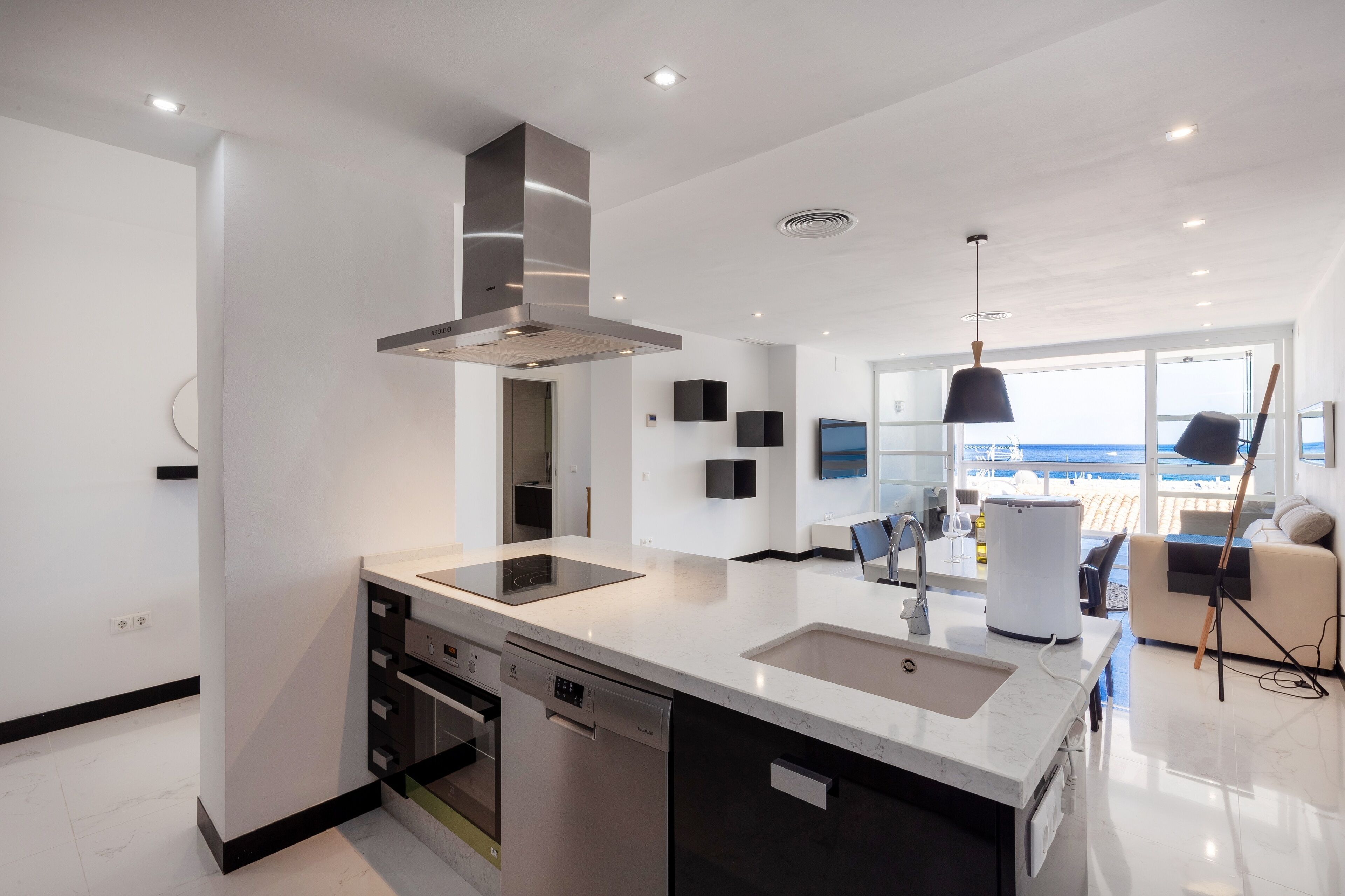 Puerto Banus Marina Apartment with Sea Views