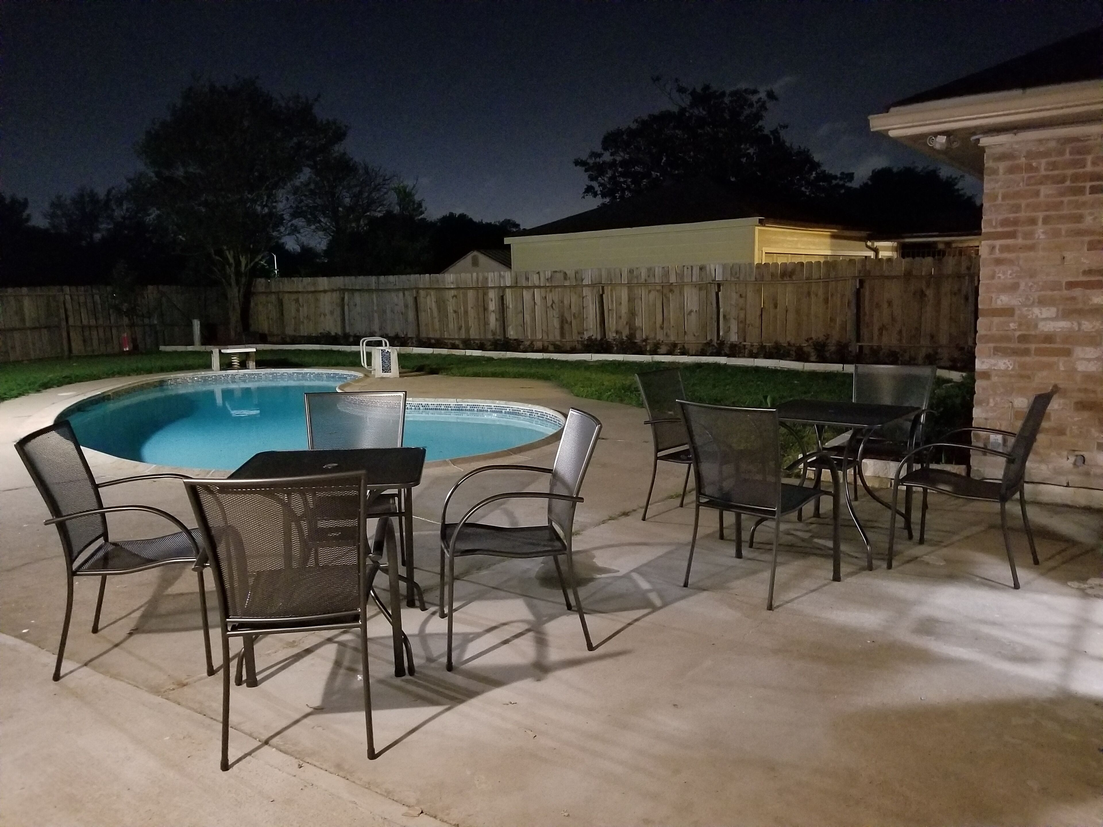 Gallery / City center / Energy corridor / pool