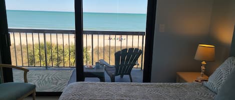 3 habitaciones, escritorio, tabla de planchar con plancha y wifi gratis