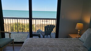 3 habitaciones, escritorio, tabla de planchar con plancha y wifi gratis