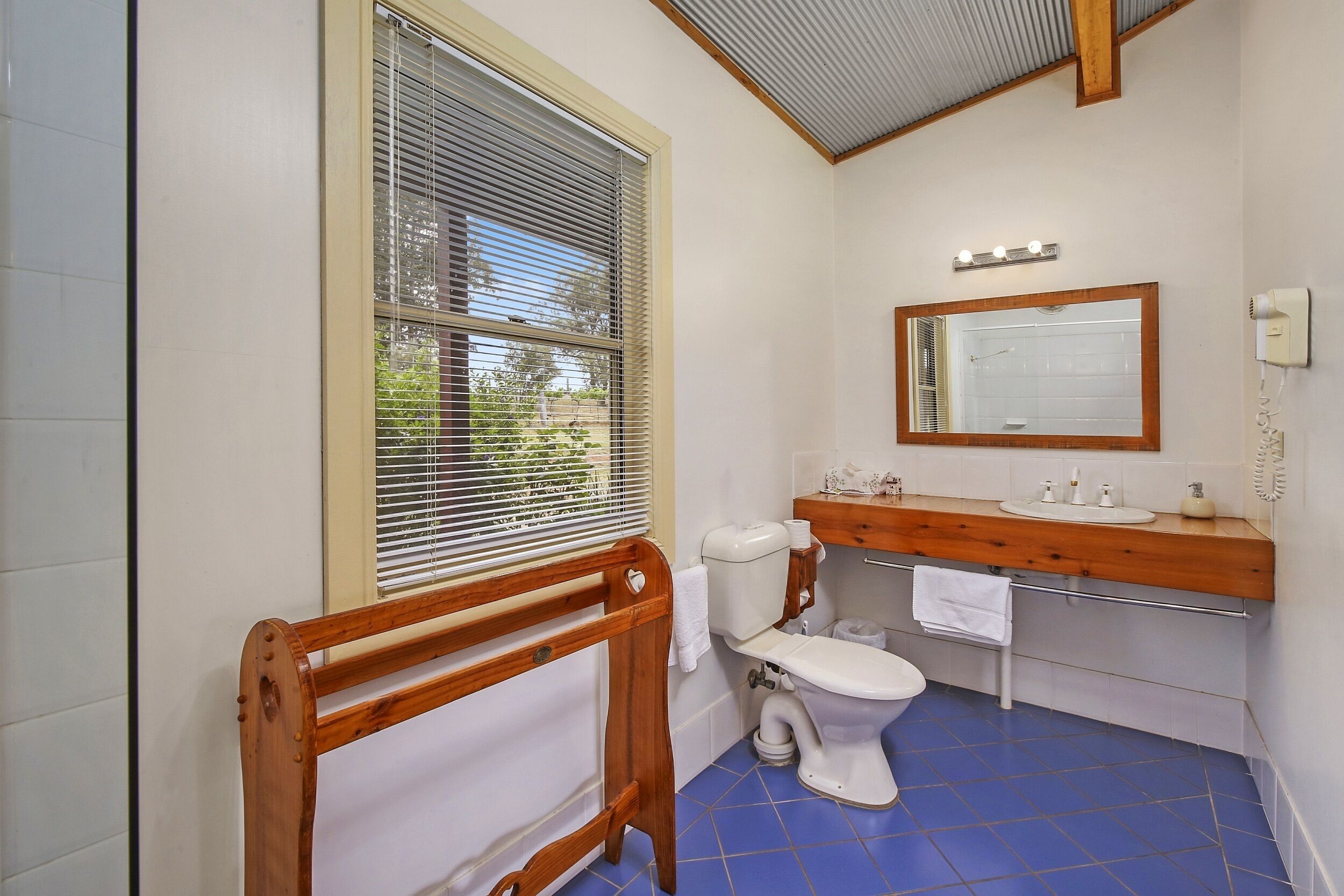 North Lodge Clan Cottage — image 16