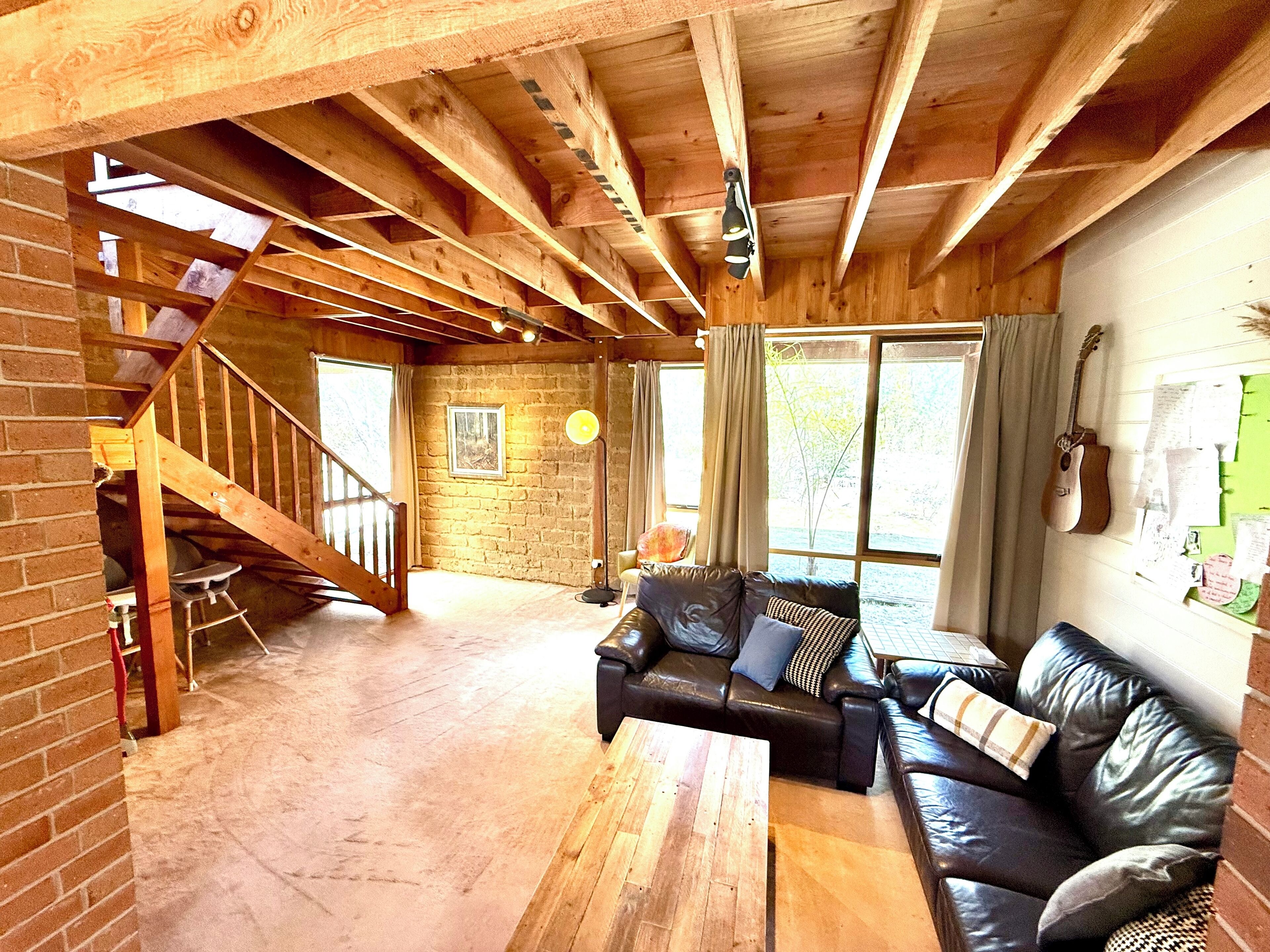 智能电视、壁炉、立体声音响