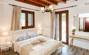 2 chambres, fer et planche Ă repasser, Wi-Fi gratuit, draps fournis
