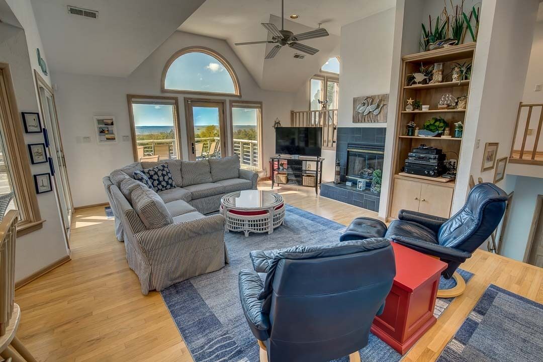 TV, fireplace, DVD player