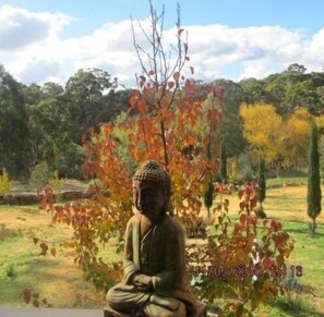 Exterior detail - Blue Cliffs Dusk Spa Villa (Shepherds Flat)