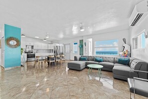 TV, video games, table football, ping pong - Vieques Ocean View House & walk to beach 7br - 6bth Pool table & Ping Pong (Vieques)