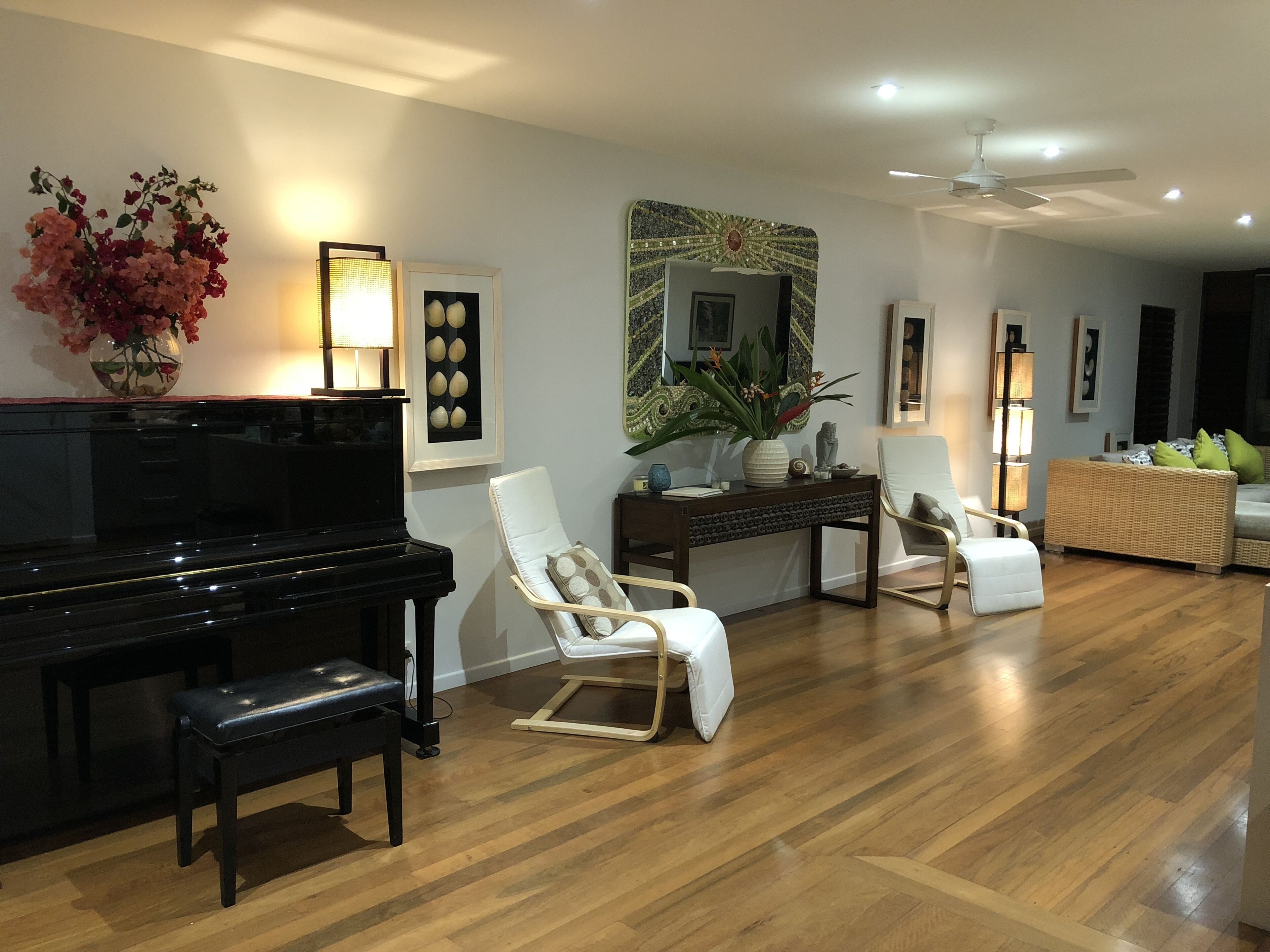 Coco Beach Villa - Tropical Beachfront Haven — image 21